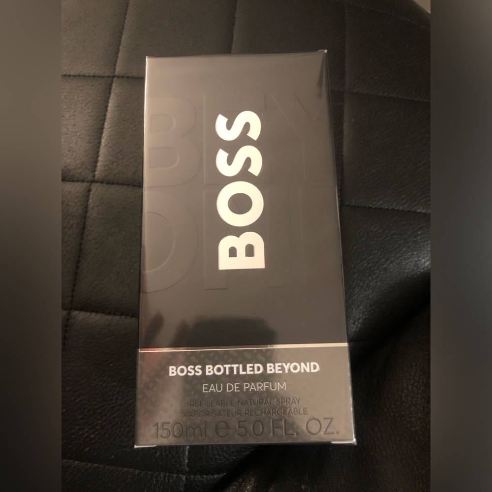 BOSS BOTTLED BEYOND